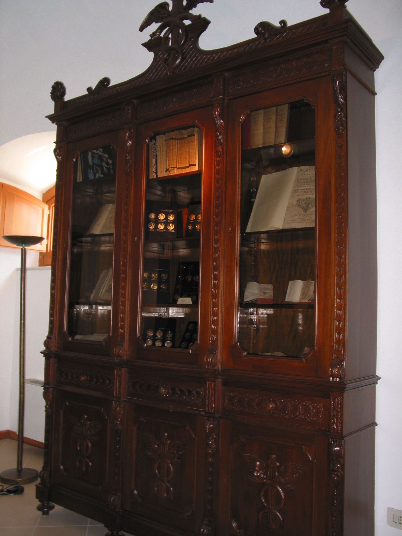 Vetrine Farmacia Imbesi, A. 1880-90