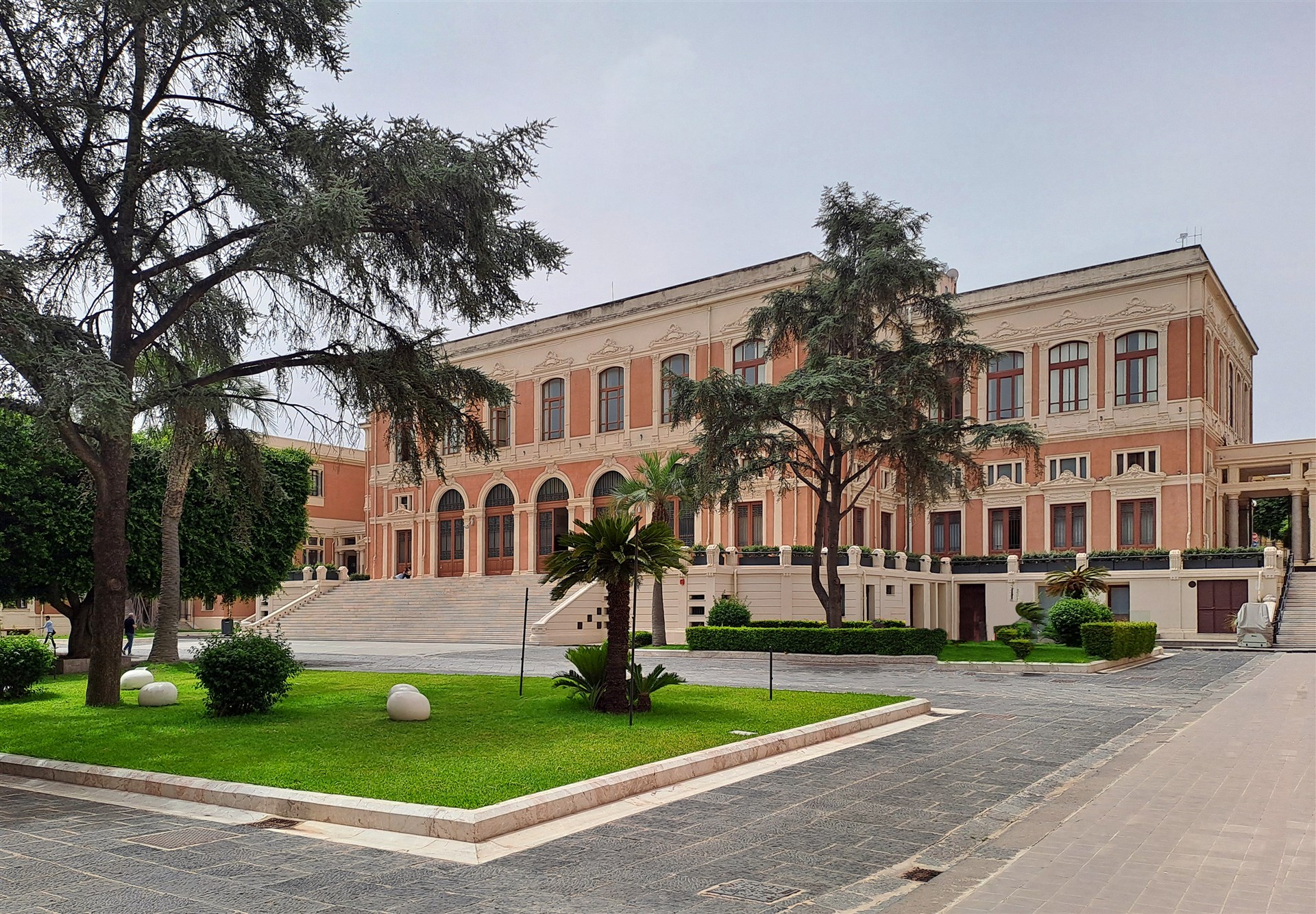 Il Cortile "Lorena Quaranta e Sara Campanella"