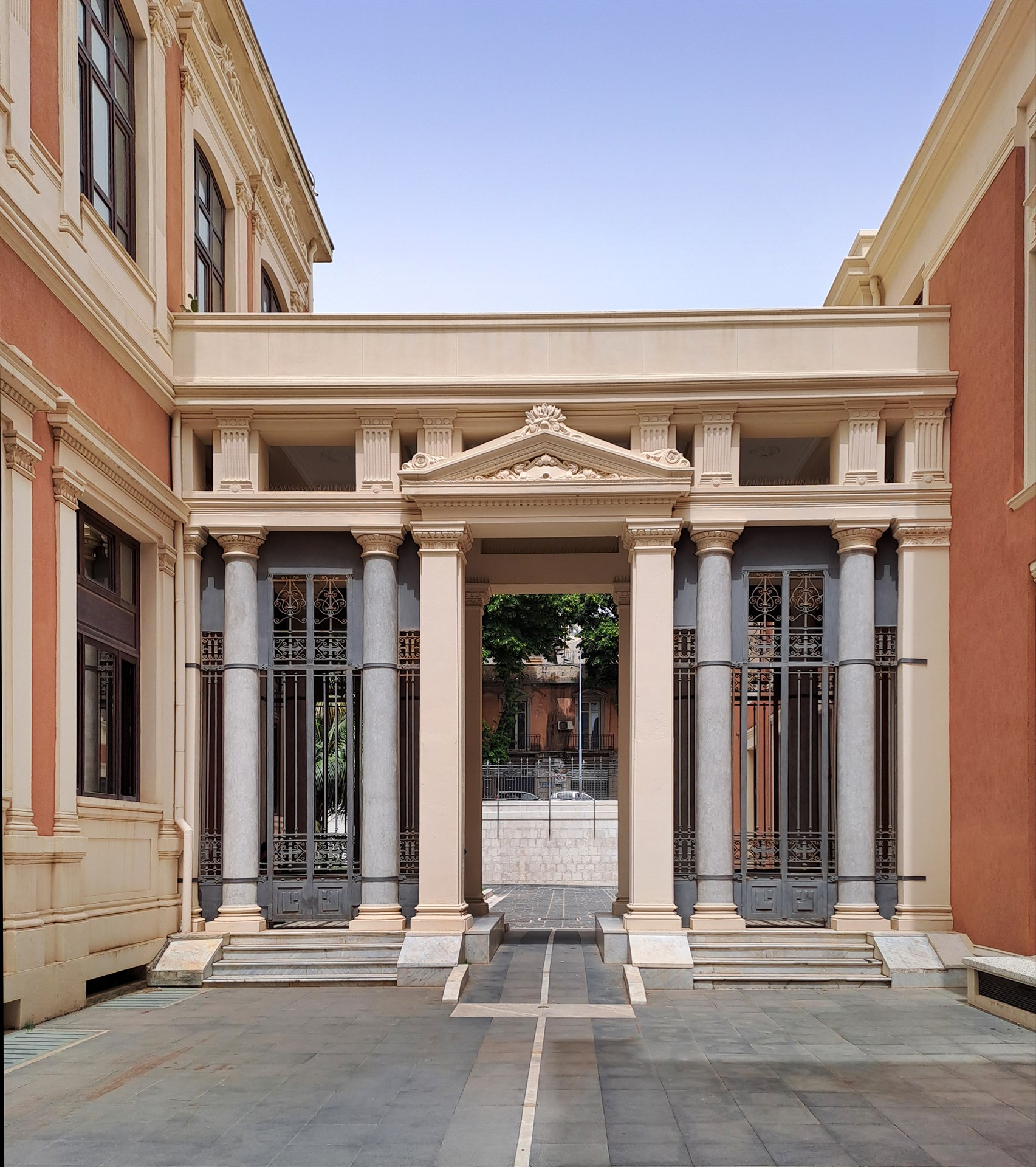 Il Cortile "Lorena Quaranta e Sara Campanella"