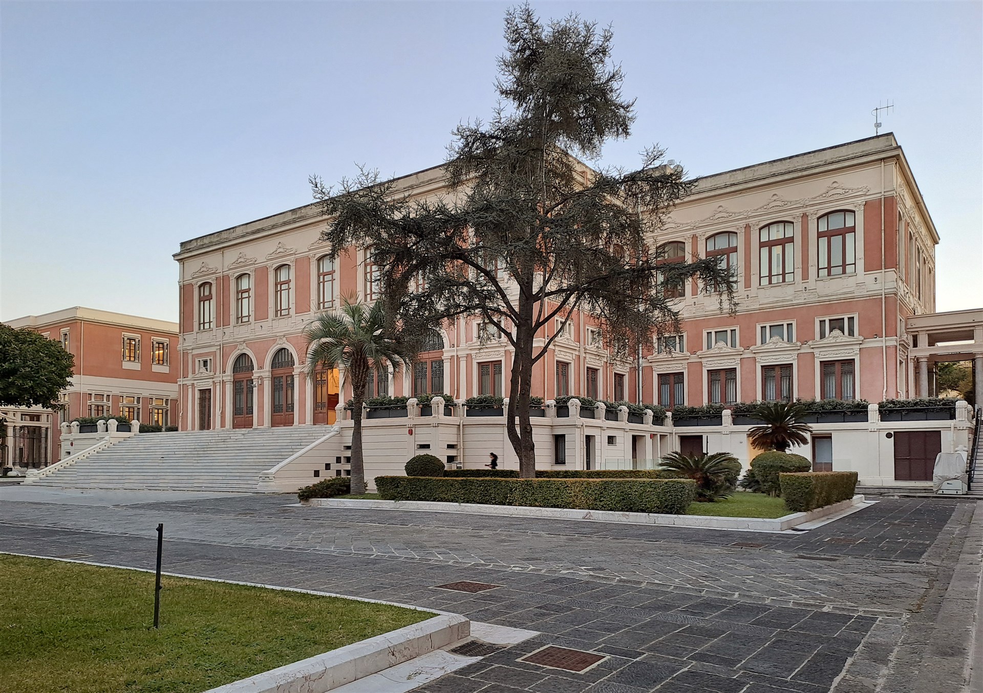 Il Cortile "Lorena Quaranta e Sara Campanella"