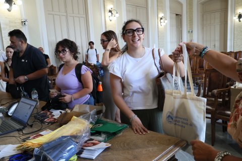 Cerimonia Consegna Diplomi a Taormina, al via il ritiro delle toghe