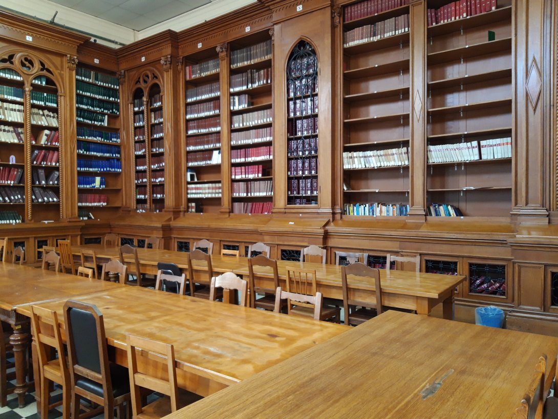 sala lettura biblioteca